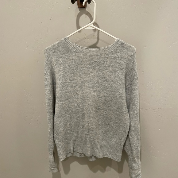 Women’s Small H&M sweater - Picture 1 of 3